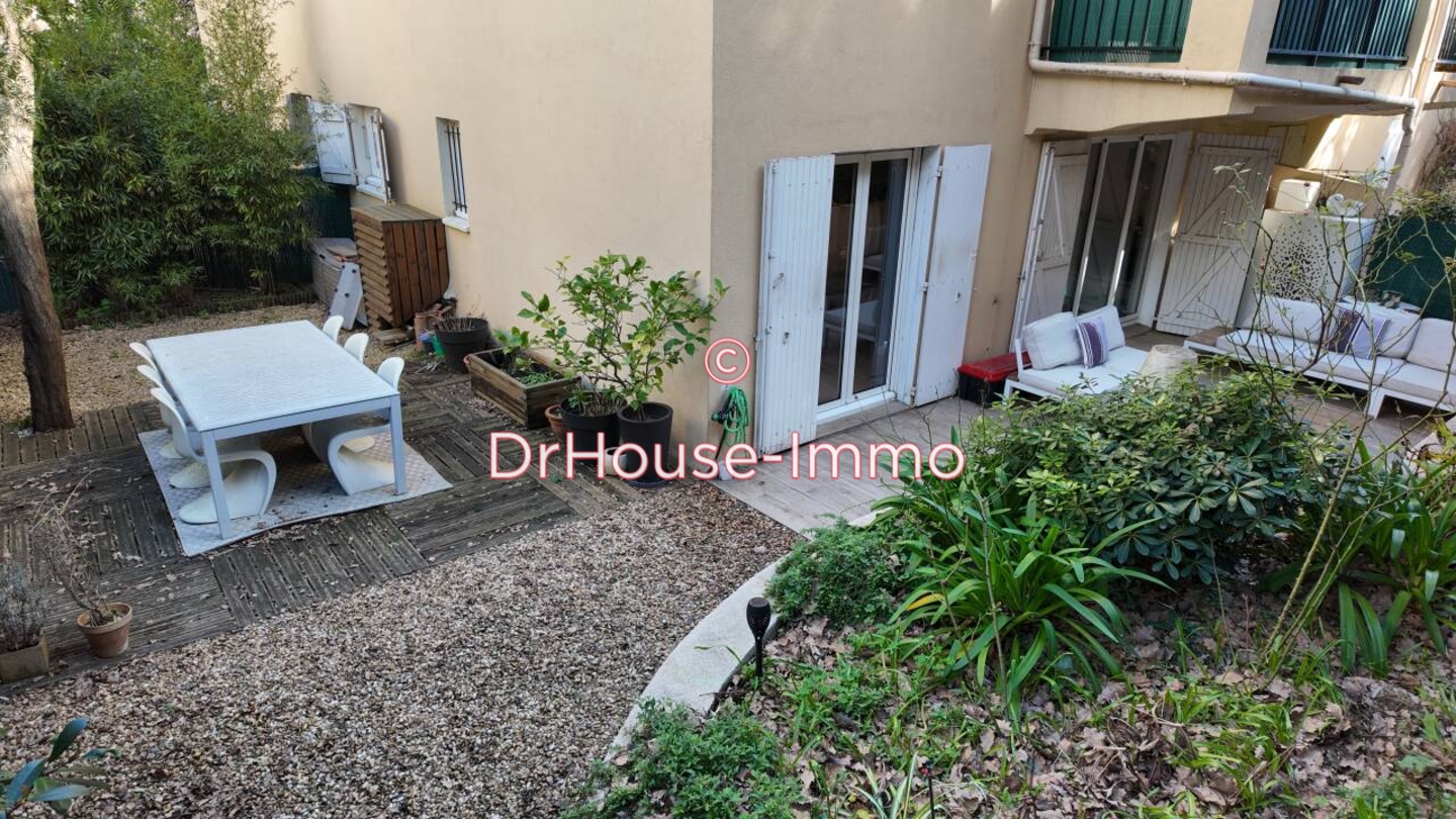 Appartement 2 pièces de 53 m² - Toulon (83000)
