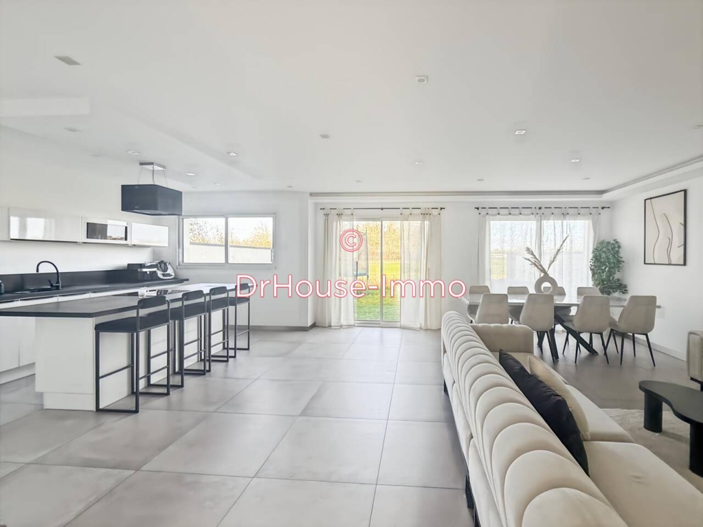 Maison 6 pièces de 146 m² - Longvic (21600)