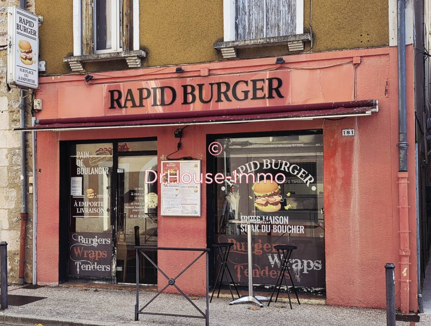 Commerce 2 pièces de 43 m² - Cahors (46000)