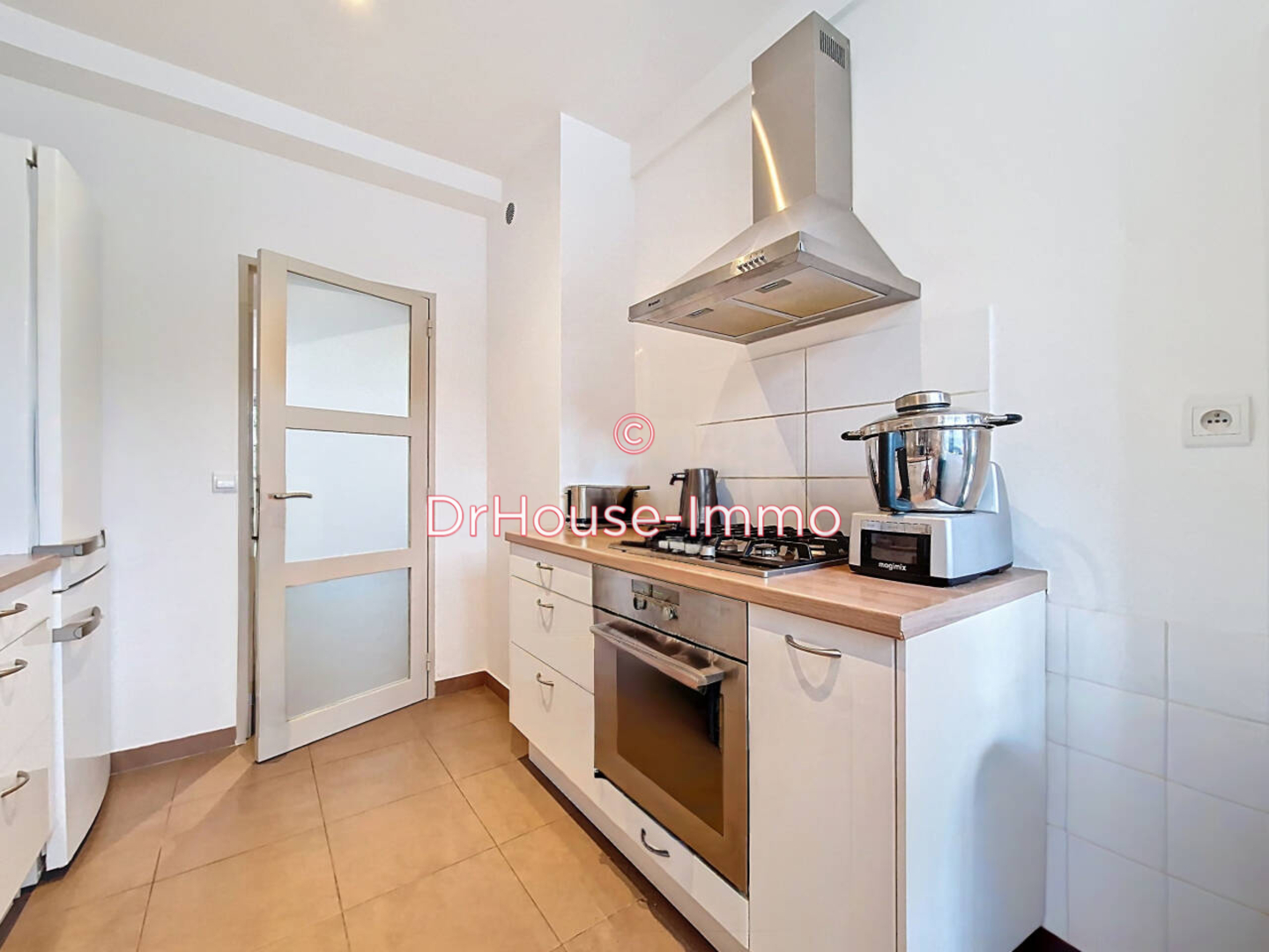 Appartement 4 pièces de 89 m² - Garches (92380)