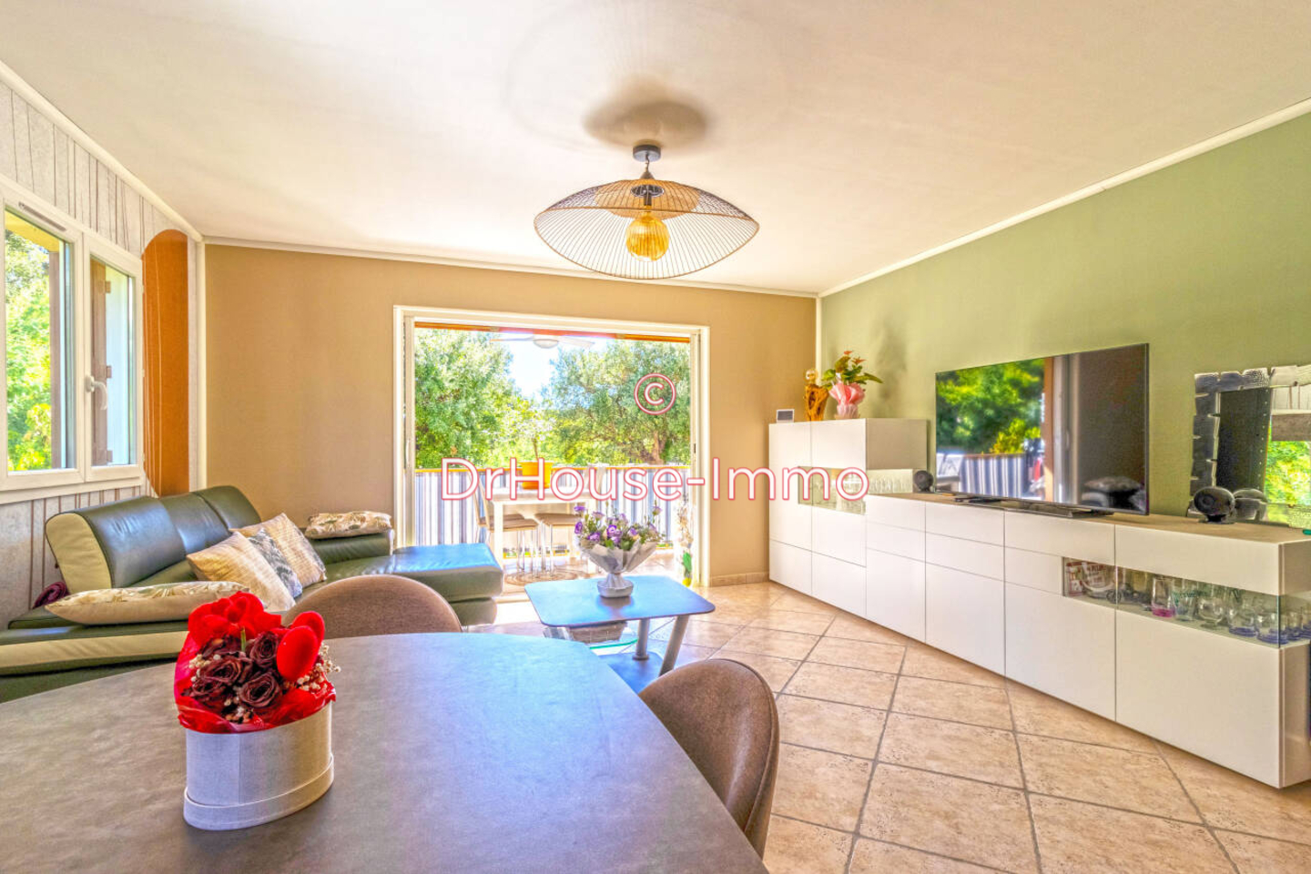 Appartement 4 pièces de 86 m² - Cavalaire-sur-Mer (83240)