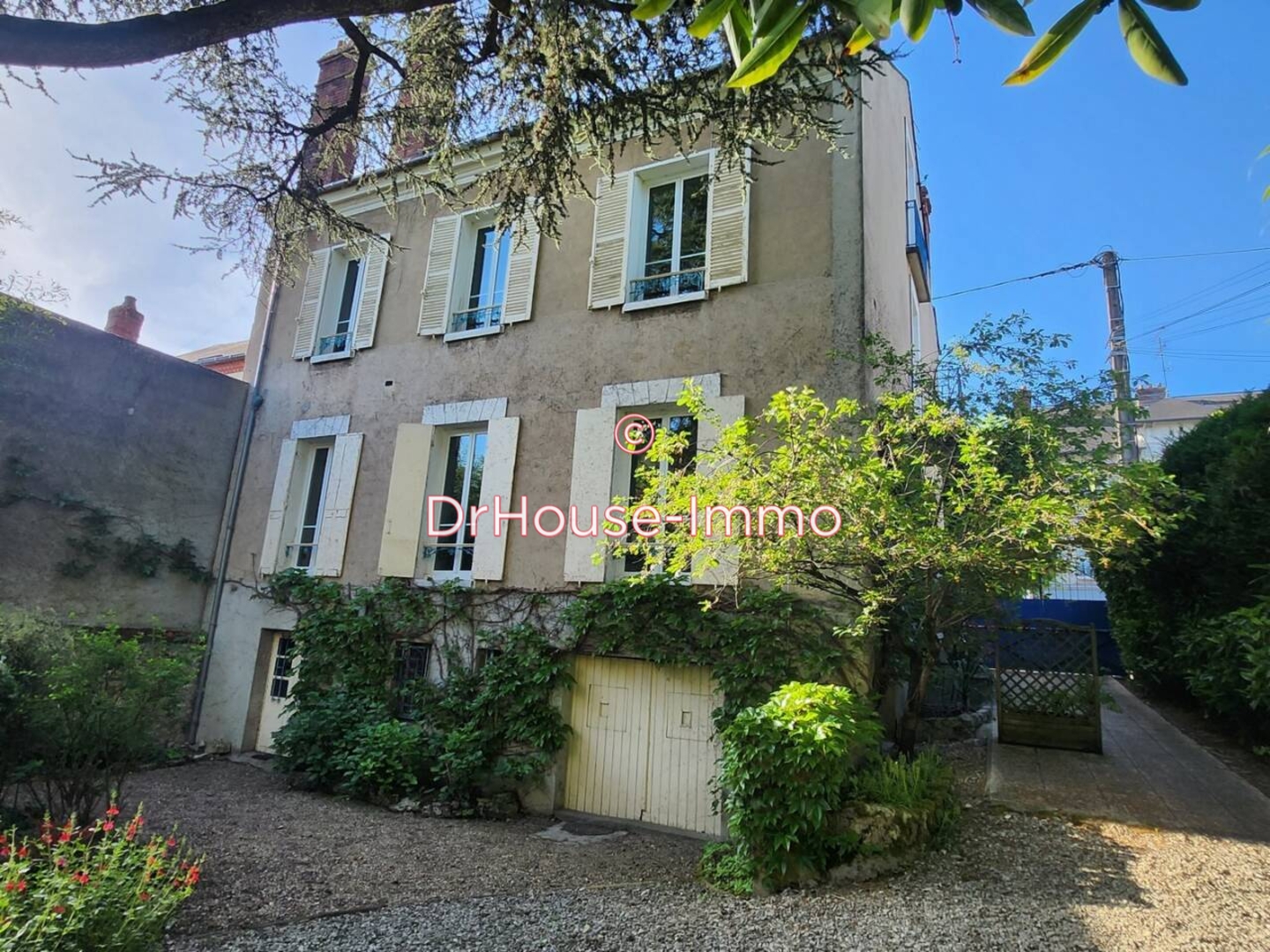 Maison 8 pièces de 180 m² - Montargis (45200)