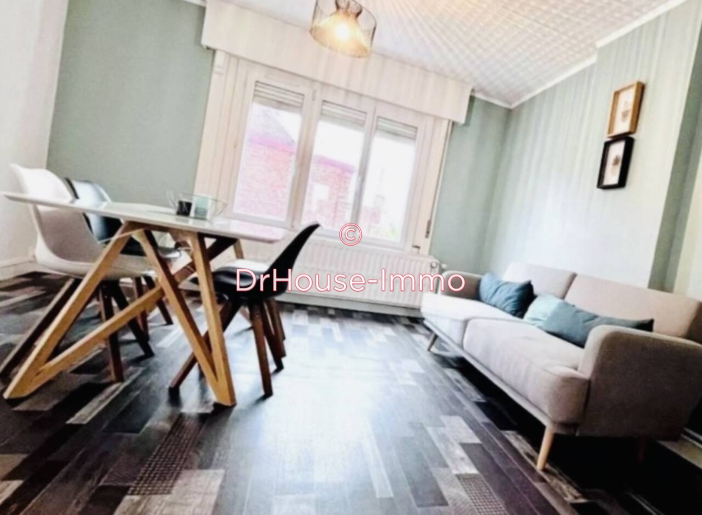 Immeuble 5 pièces de 129 m² - Somain (59490)