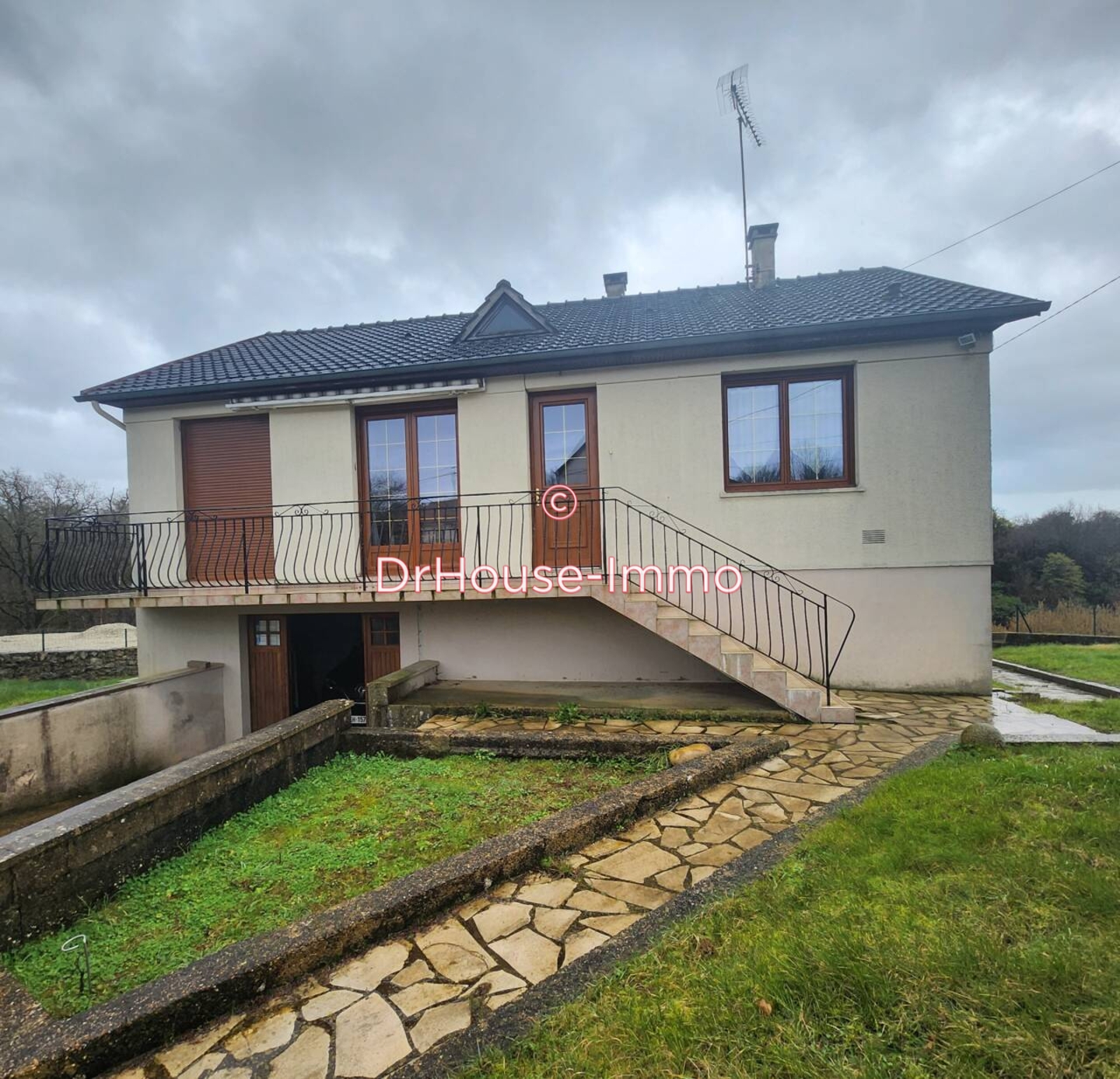 Maison 4 pièces de 73 m² - Saint-Aubin-de-Locquenay (72130)