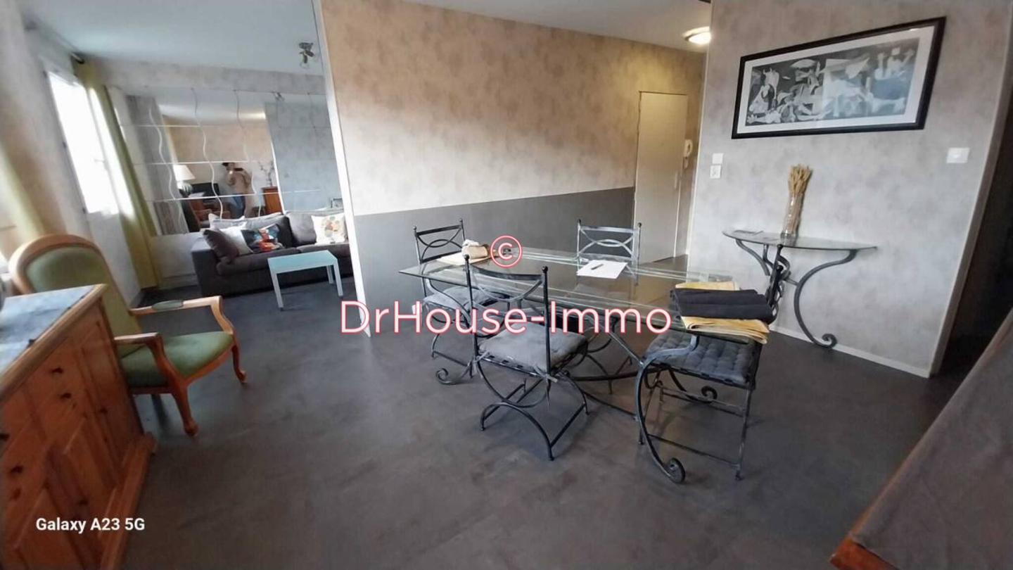 Appartement 3 pièces de 69 m² - Cahors (46000)