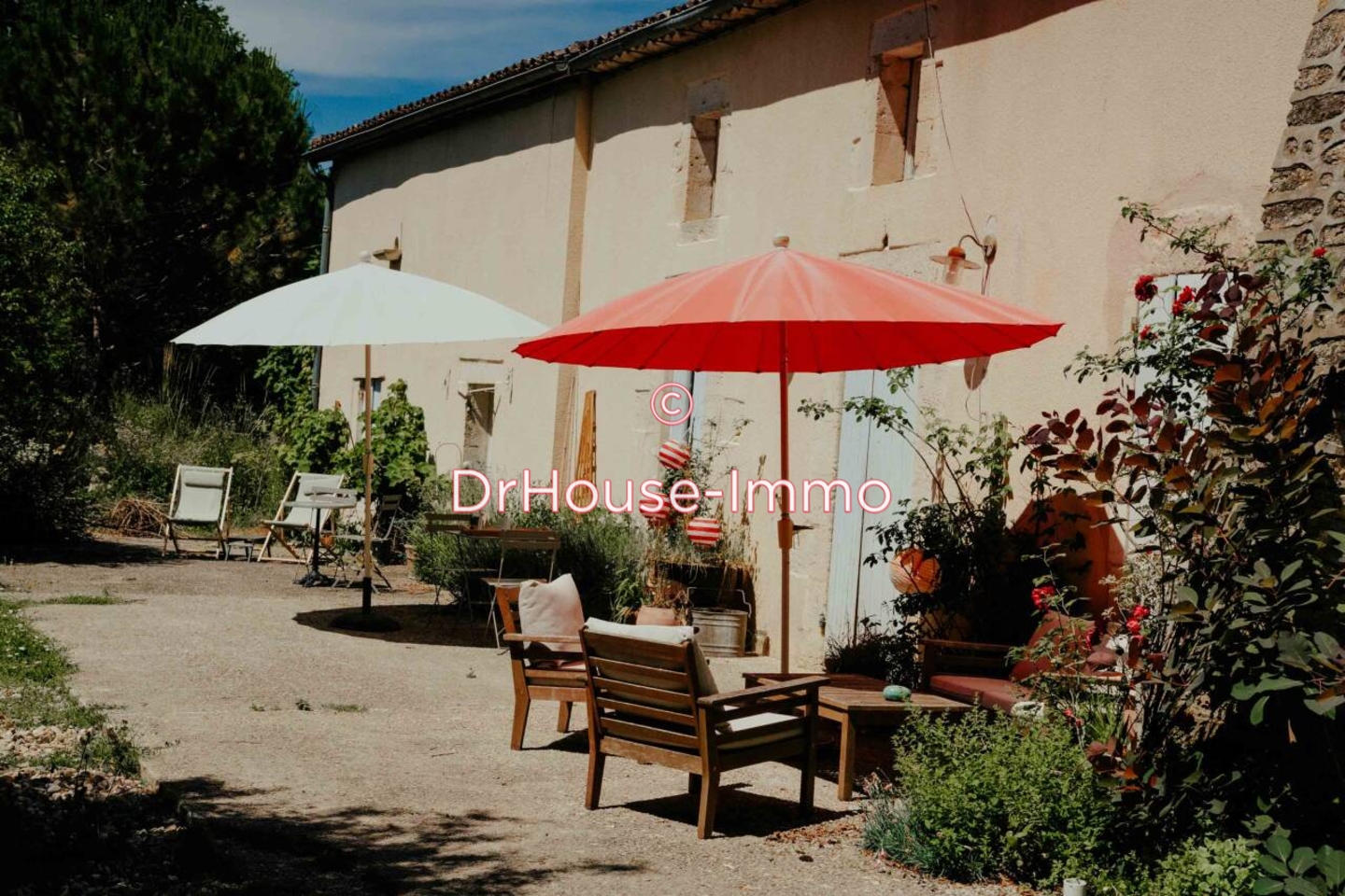 Maison 9 pièces de 300 m² - Créon (33670)