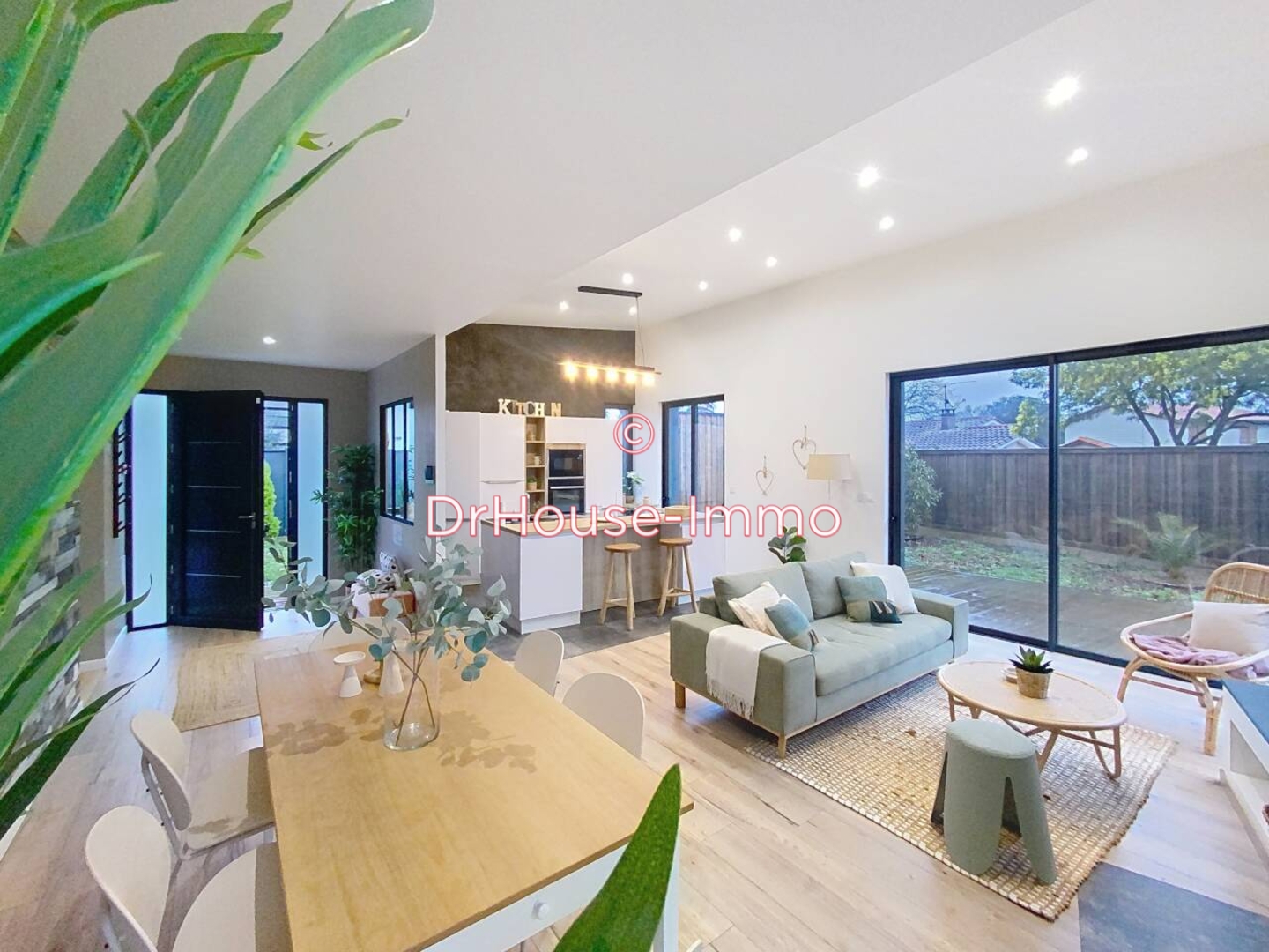 Maison 5 pièces de 123 m² - Saint-Médard-en-Jalles (33160)