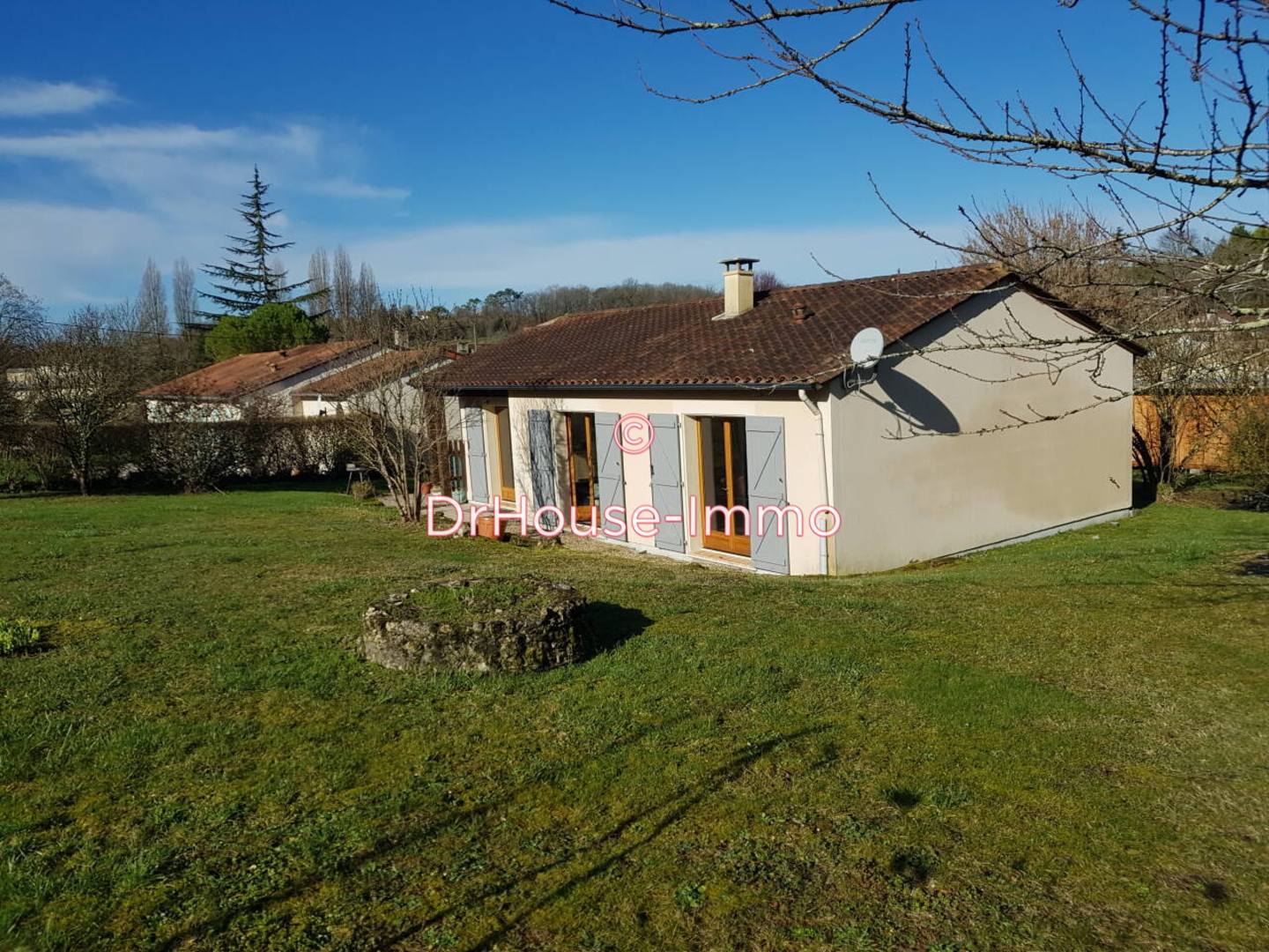 Maison 3 pièces de 77 m² - Coutures (24320)