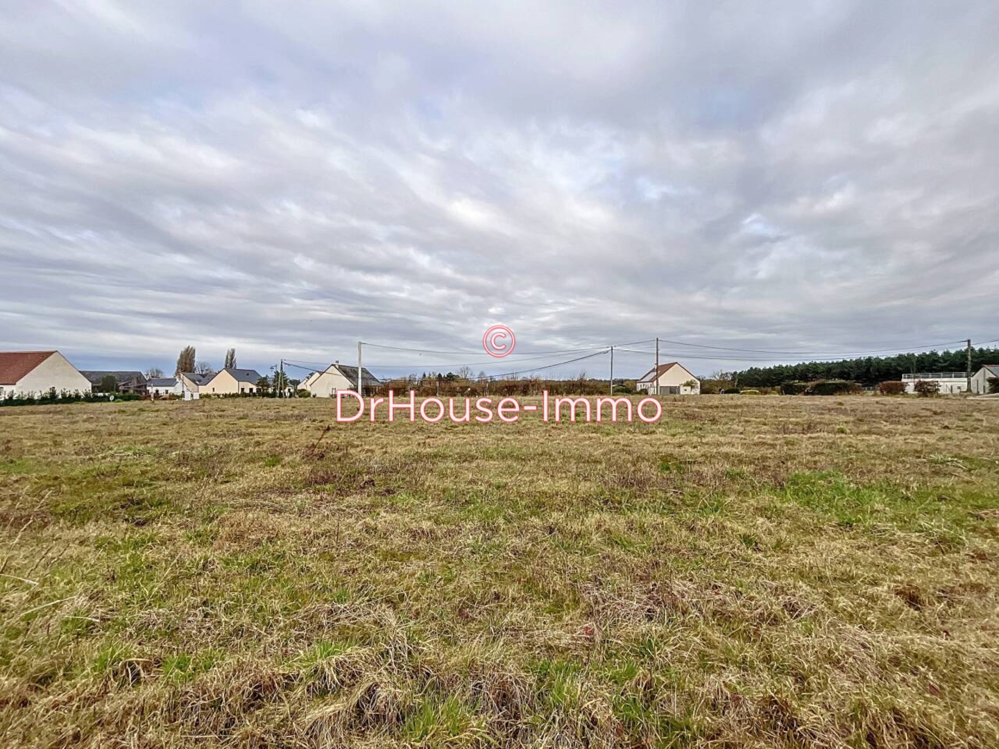 Terrain de 1 225 m² - Courcelles-de-Touraine (37330)