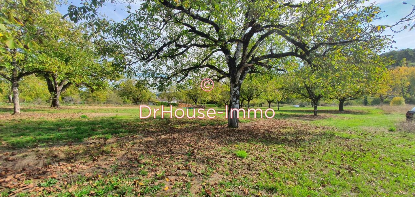 Terrain de 4 100 m² - Azerat (24210)