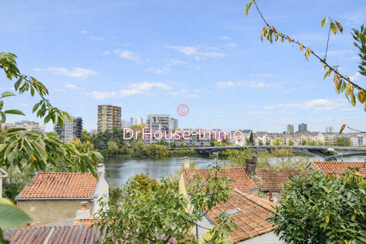 Maison 6 pièces de 159 m² - Saint-Sébastien-sur-Loire (44230)