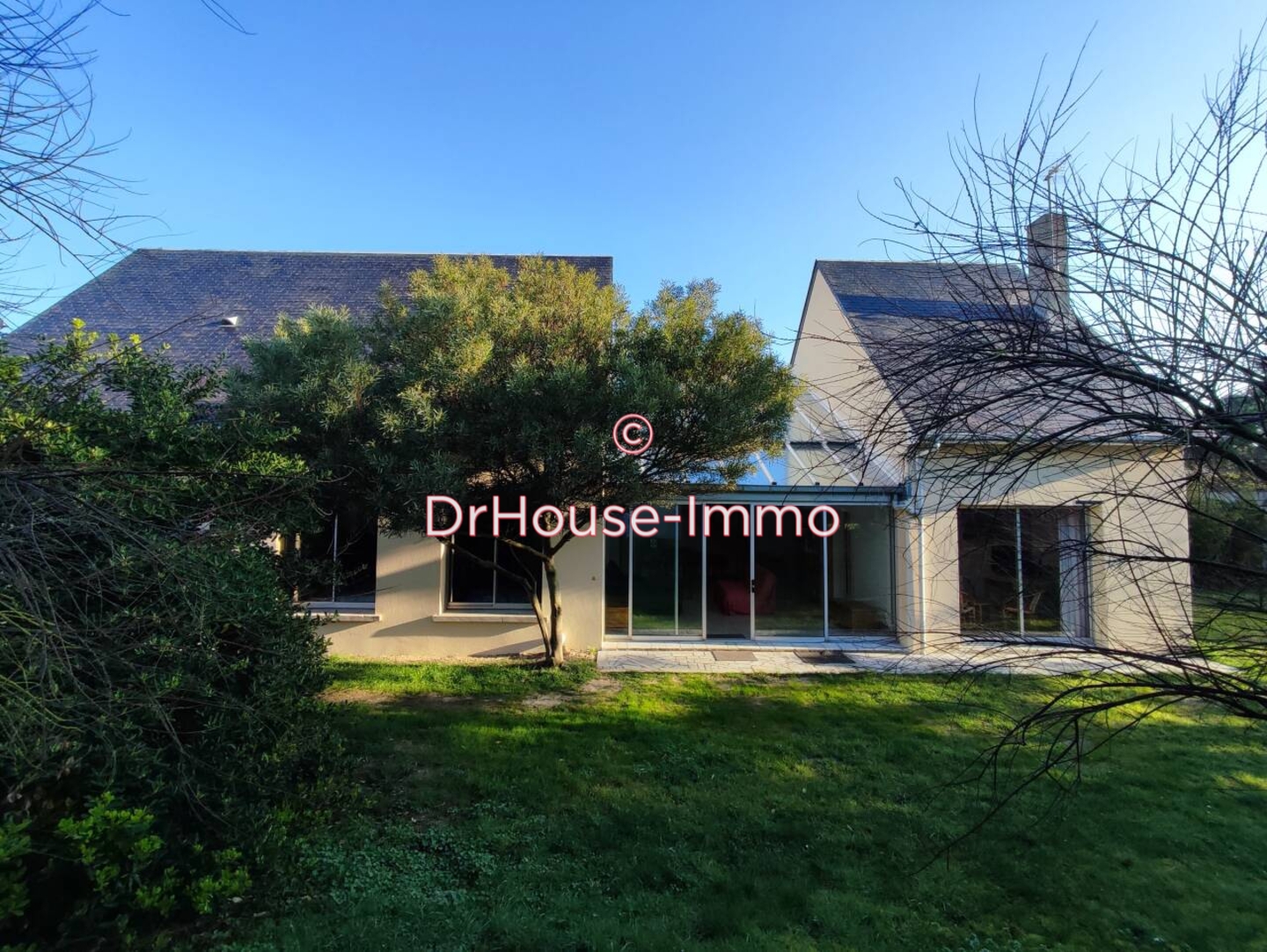 Maison 8 pièces de 211 m² - Hermanville-sur-Mer (14880)