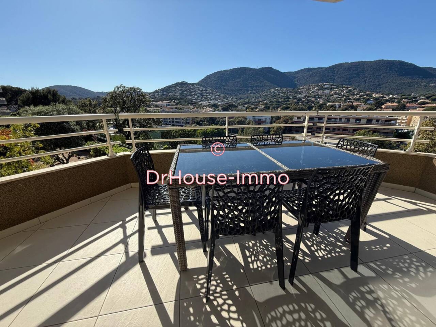 Appartement 2 pièces de 44 m² - Cavalaire-sur-Mer (83240)