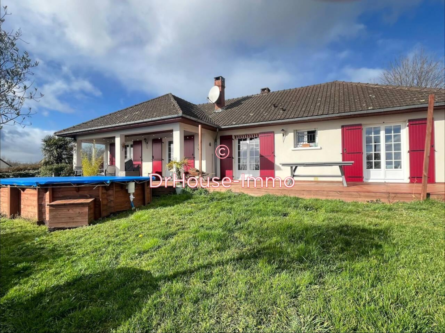 Maison 6 pièces de 150 m² - Broût-Vernet (03110)