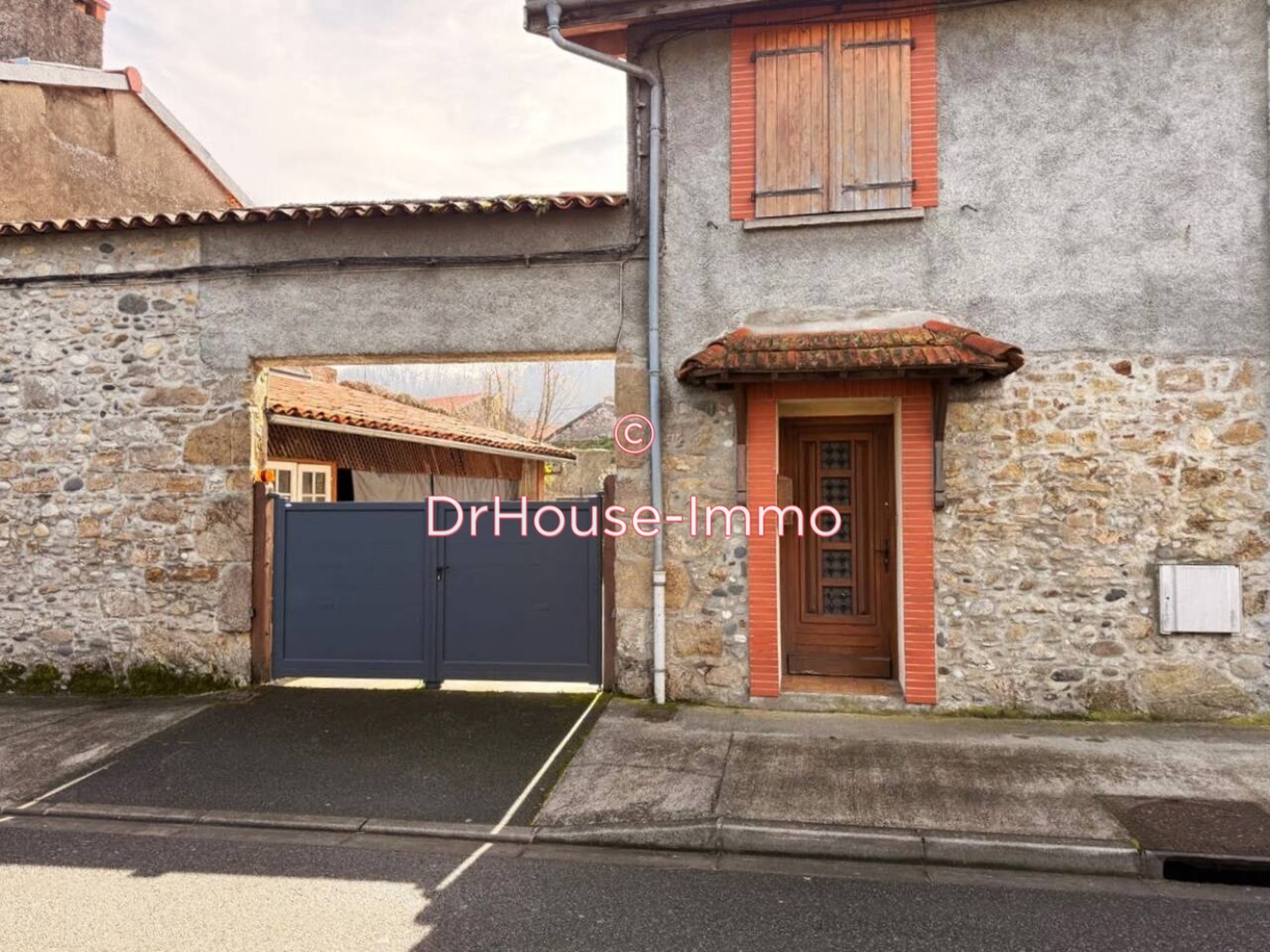 Maison 4 pièces de 105 m² - Miramont-de-Comminges (31800)
