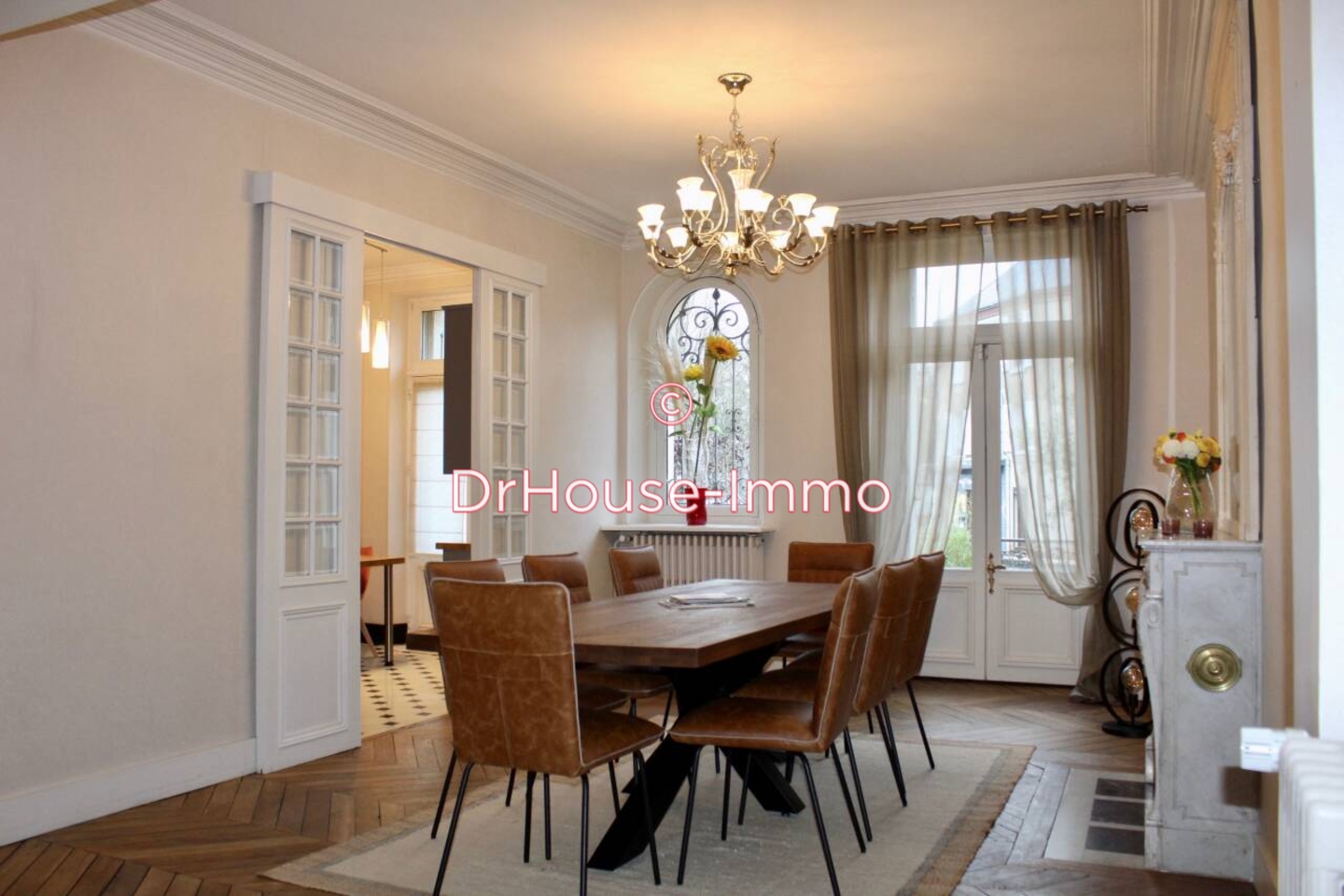 Maison 9 pièces de 246 m² - Montargis (45200)