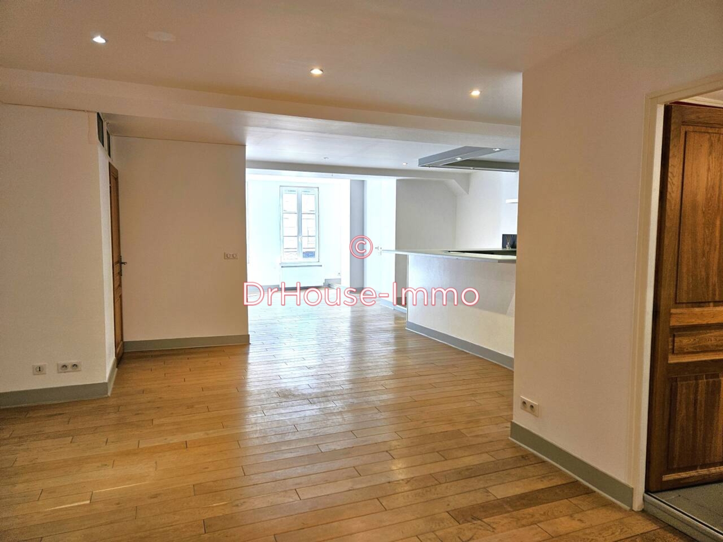 Appartement 3 pièces de 92 m² - Troyes (10000)