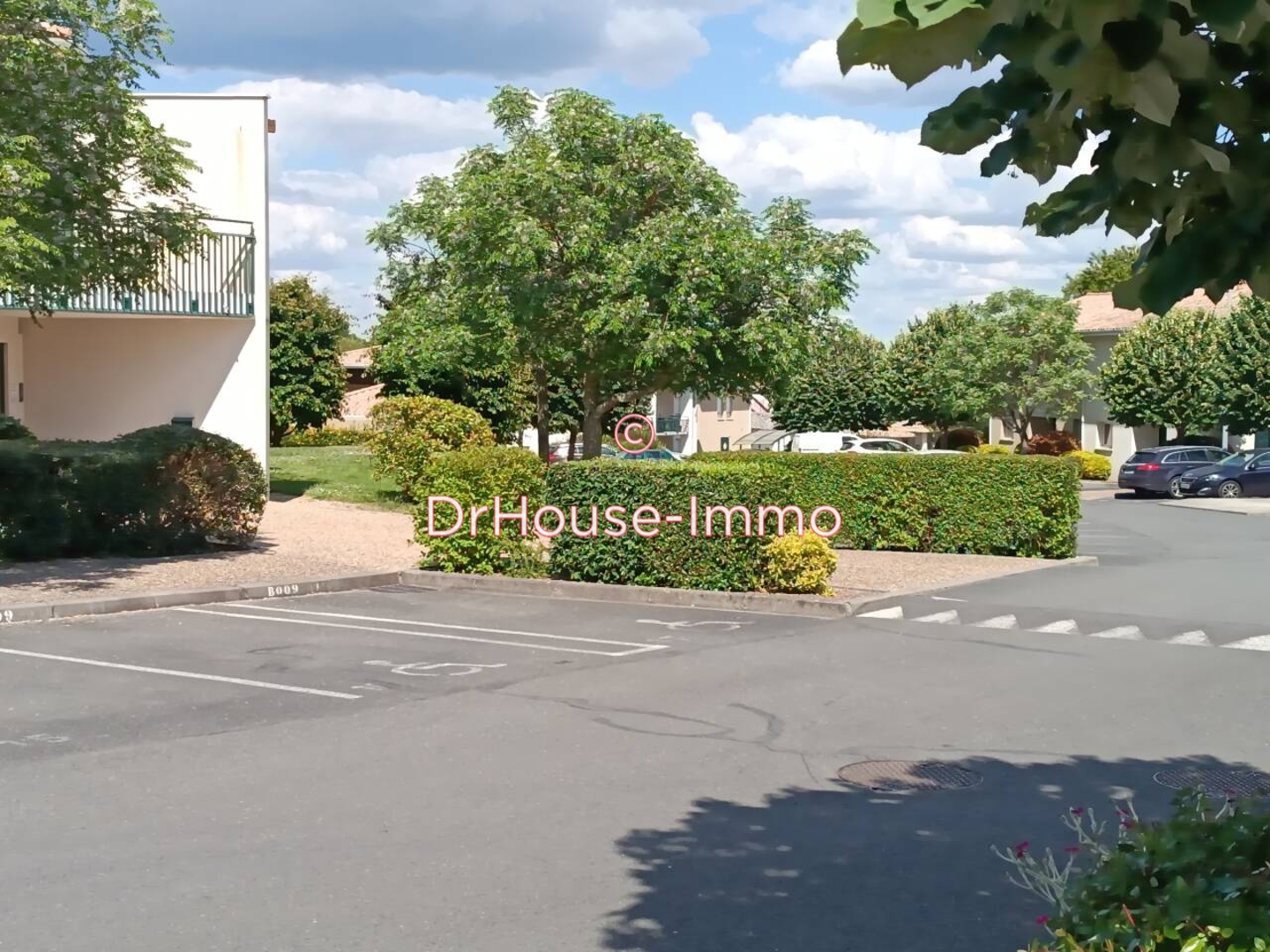 Appartement 2 pièces de 43 m² - Saint-Yzan-de-Soudiac (33920)