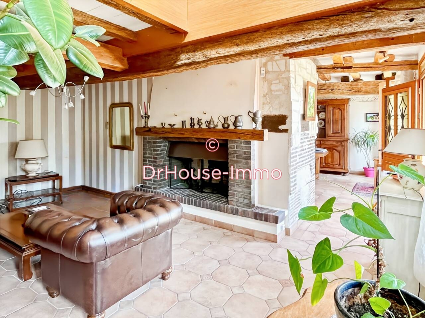 Maison 6 pièces de 137 m² - Saint-Benoît-sur-Seine (10180)