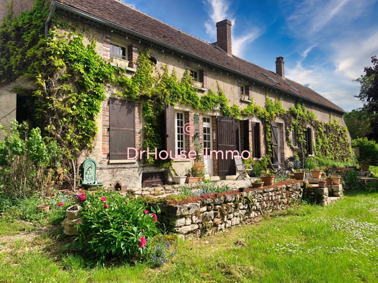 Maison 7 pièces de 166 m² - Le Bignon-Mirabeau (45210)