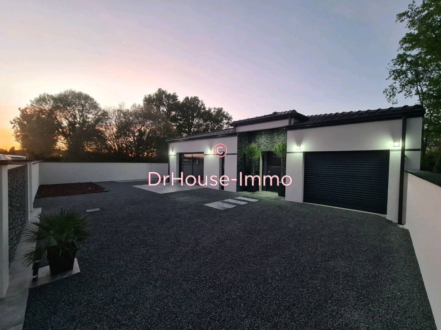 Maison 5 pièces de 143 m² - Saint-Médard-de-Guizières (33230)