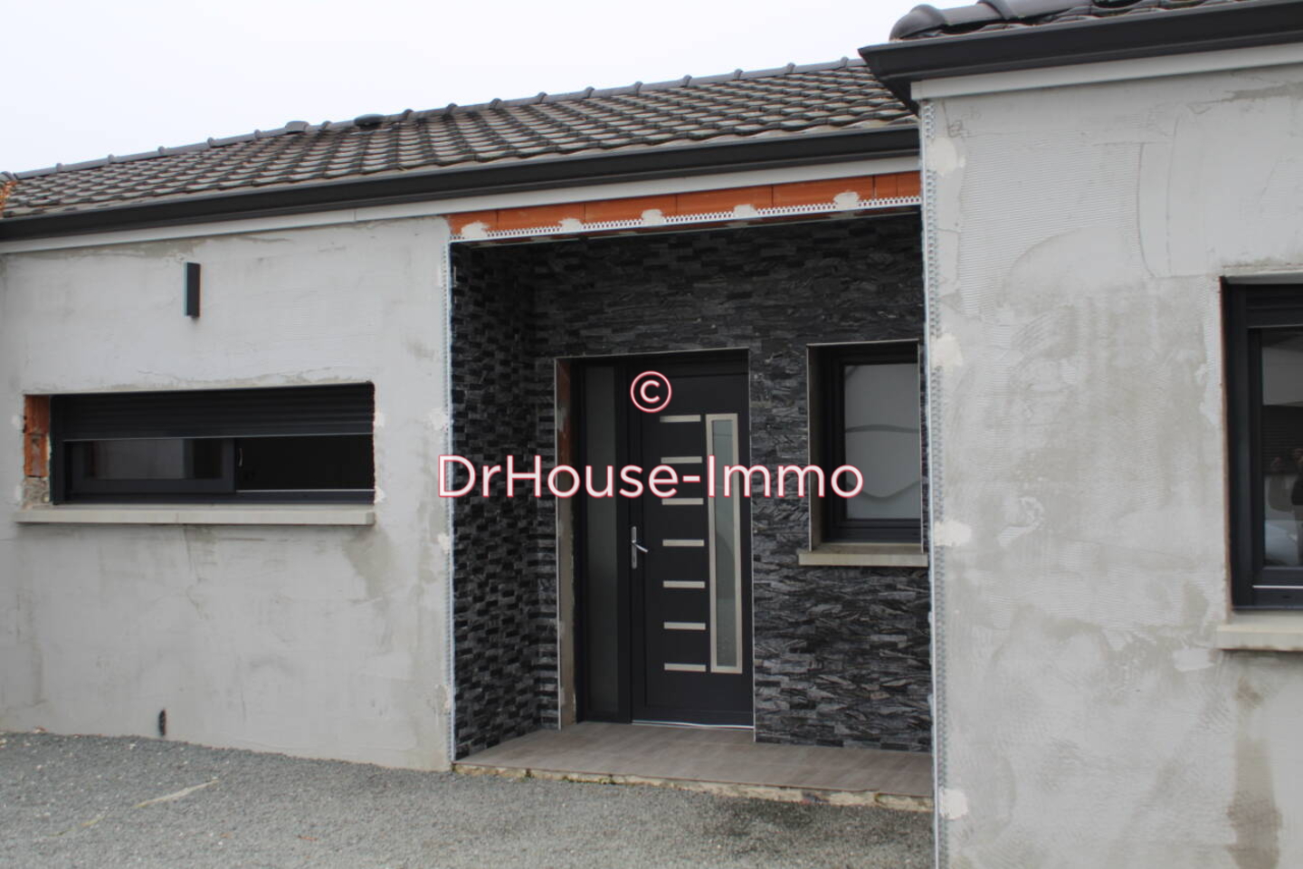 Maison 5 pièces de 137 m² - Saint-Médard-de-Guizières (33230)