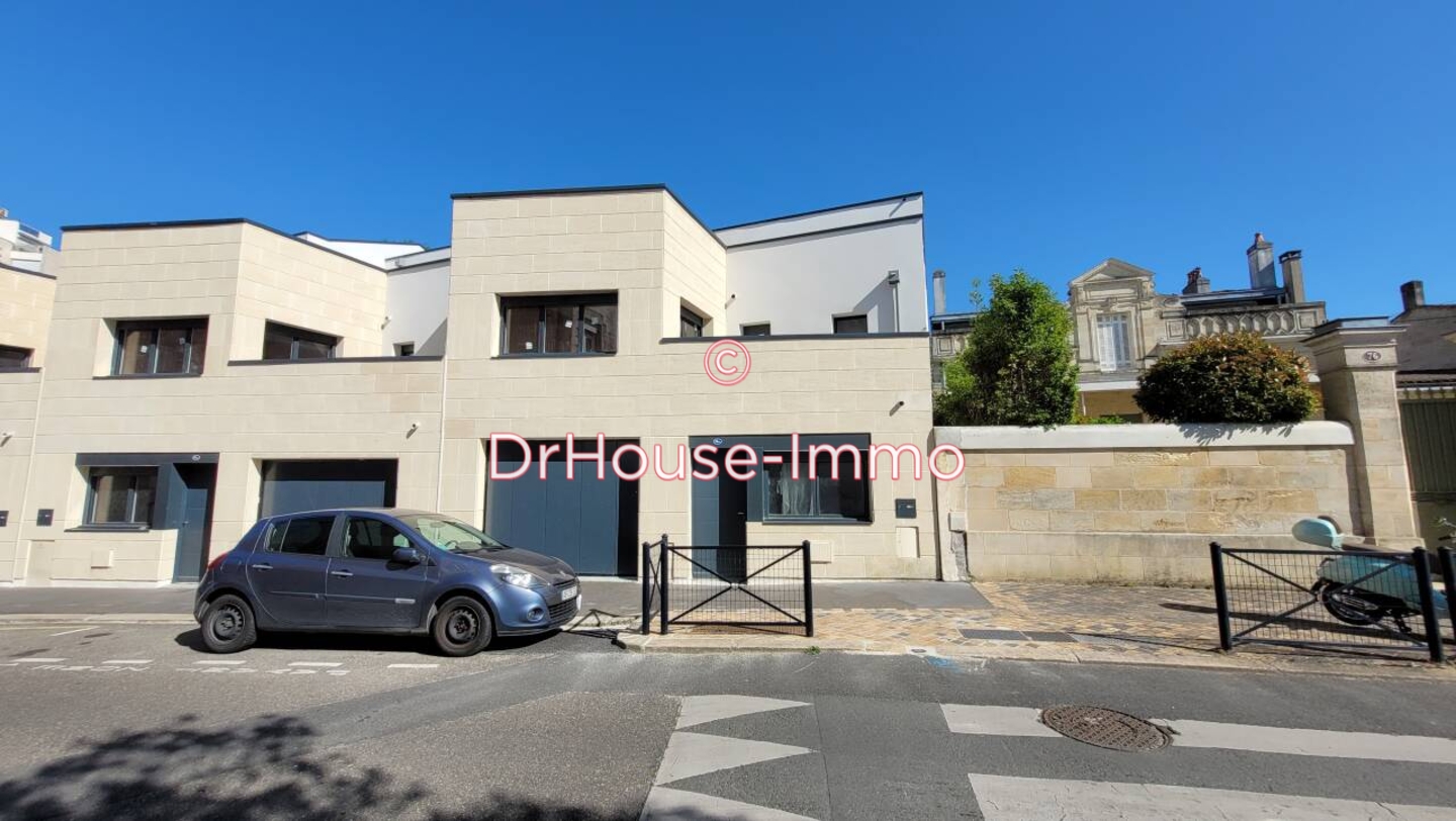 Appartement 3 pièces de 95 m² - Bordeaux (33000)