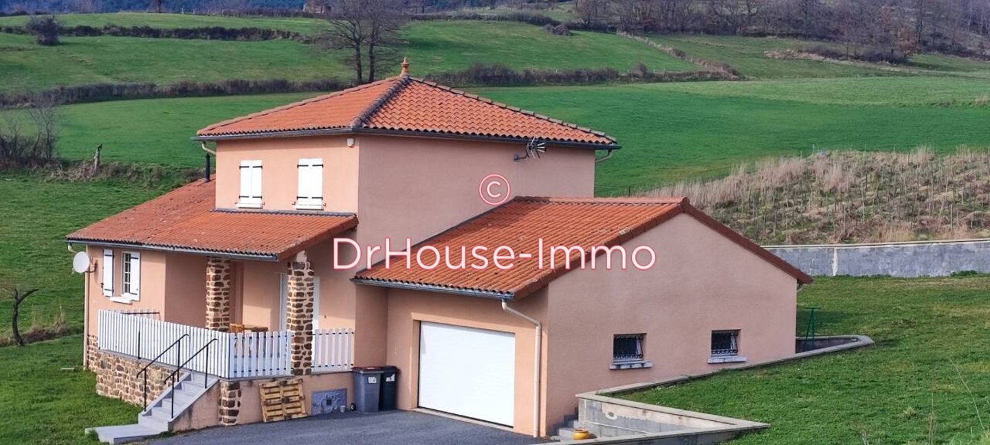 Maison 7 pièces de 145 m² - Langeac (43300)