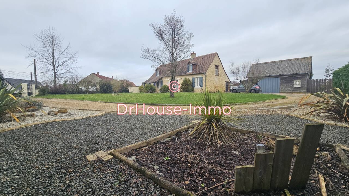 Maison 6 pièces de 167 m² - Teloché (72220)