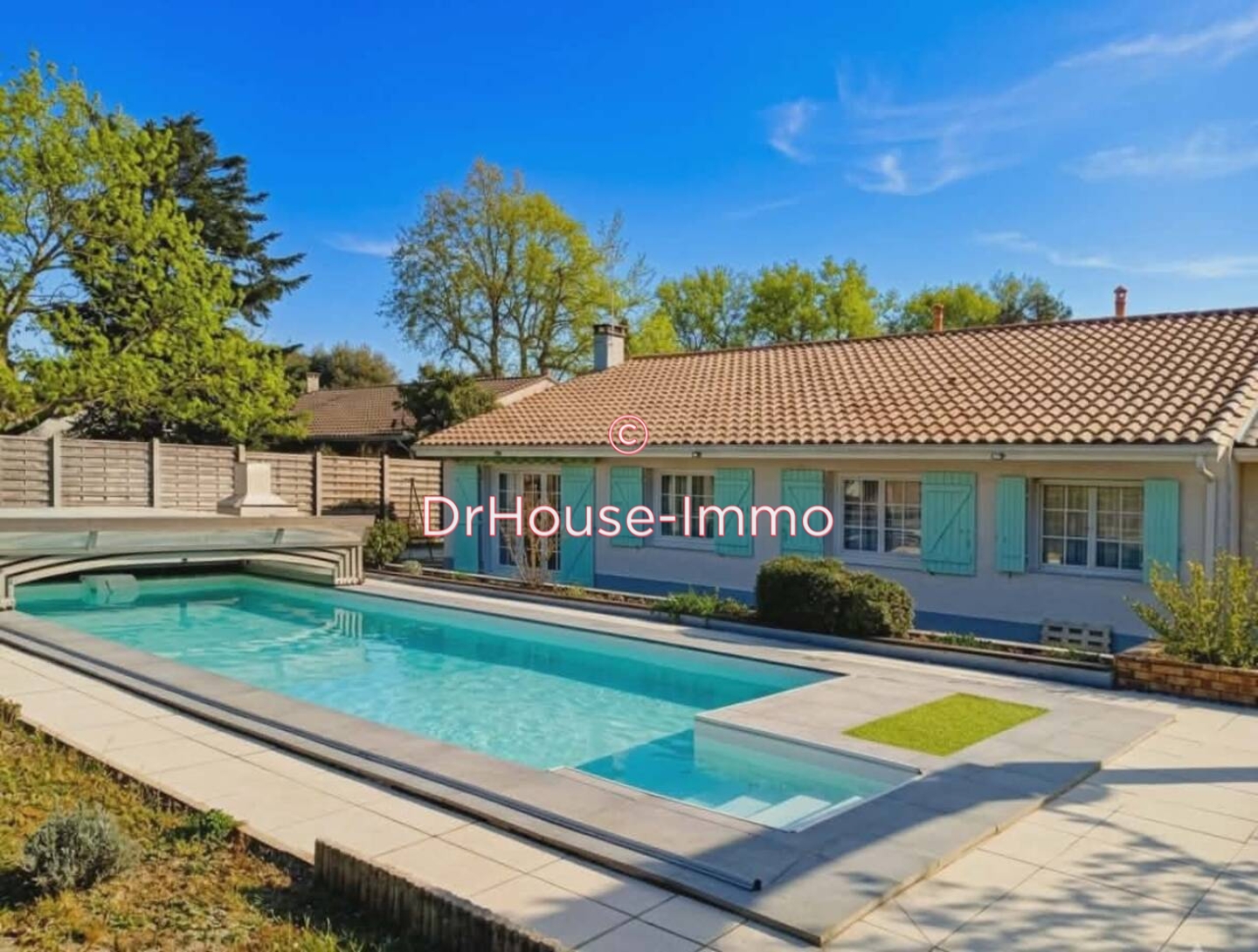 Maison 6 pièces de 150 m² - Le Haillan (33185)