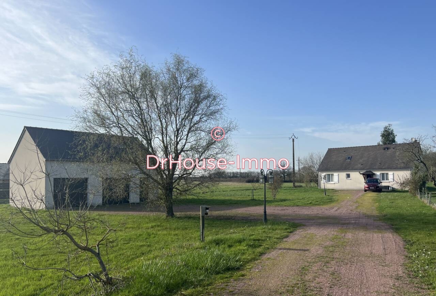 Maison 5 pièces de 125 m² - Villeperdue (37260)