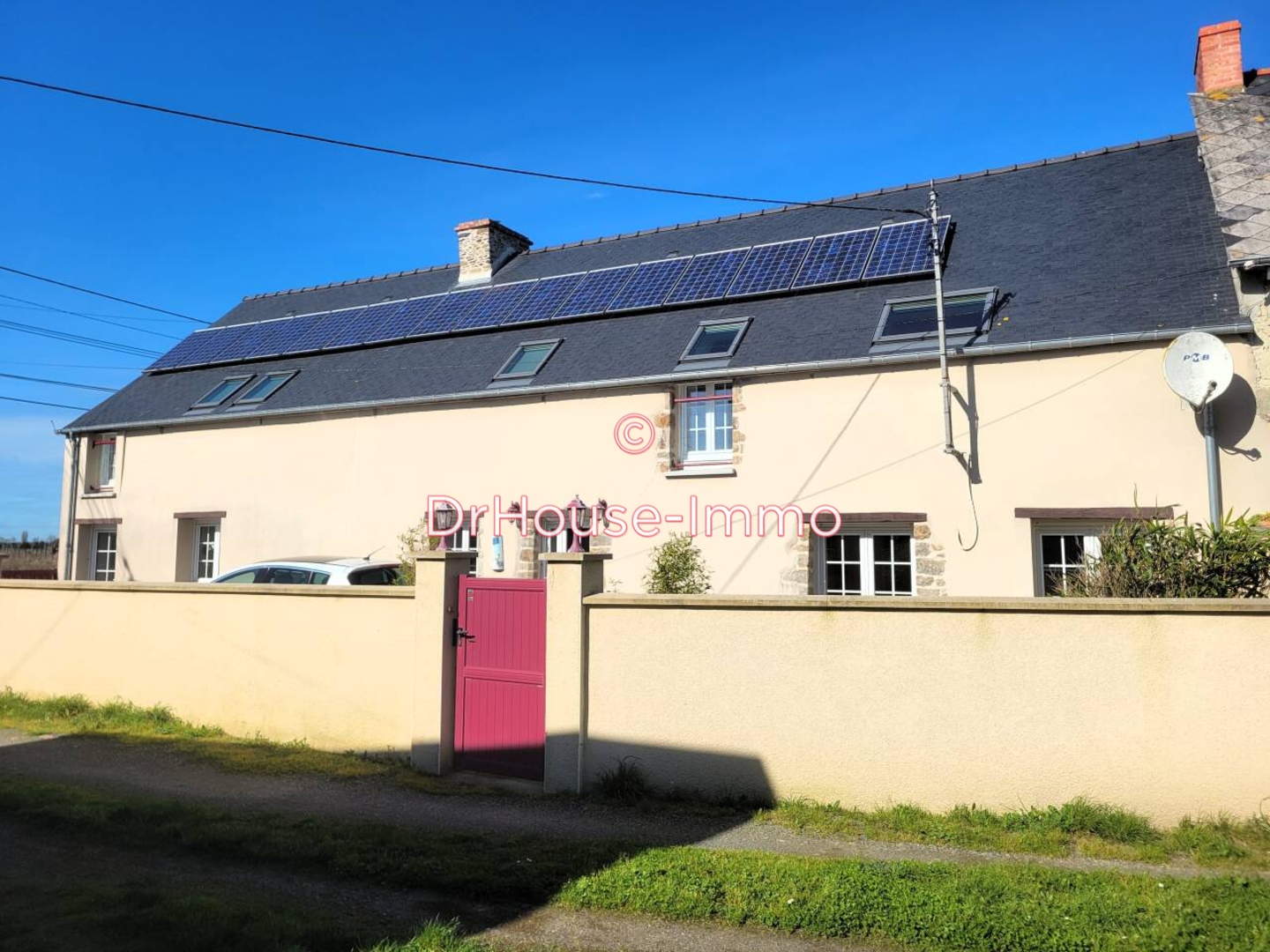 Maison 9 pièces de 250 m² - Hirel (35120)