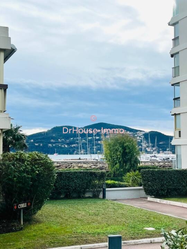 Appartement 2 pièces de 50 m² - Mandelieu-la-Napoule (06210)