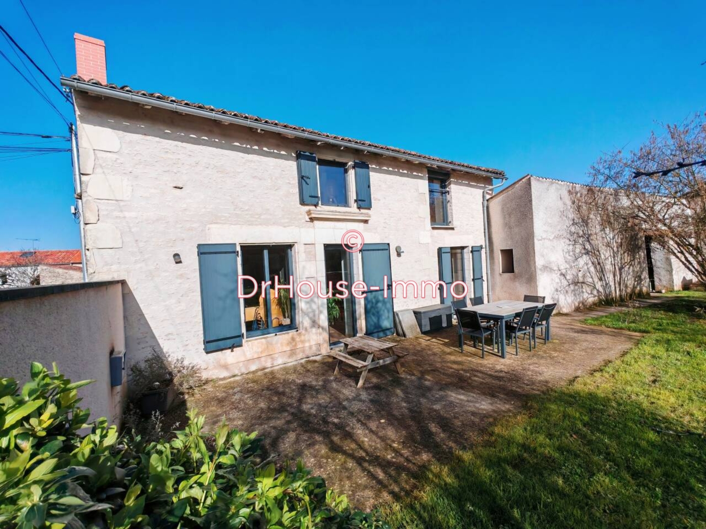 Maison 4 pièces de 100 m² - Champigny en rochereau (86170)