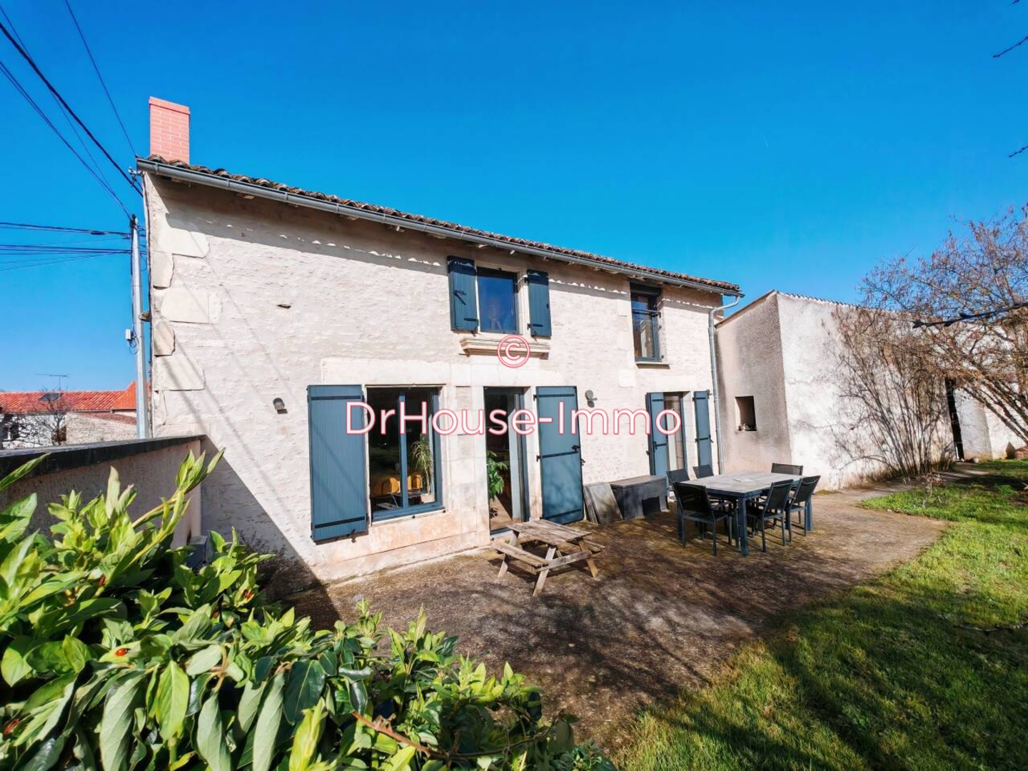 Maison 4 pièces de 100 m² - Champigny en rochereau (86170)