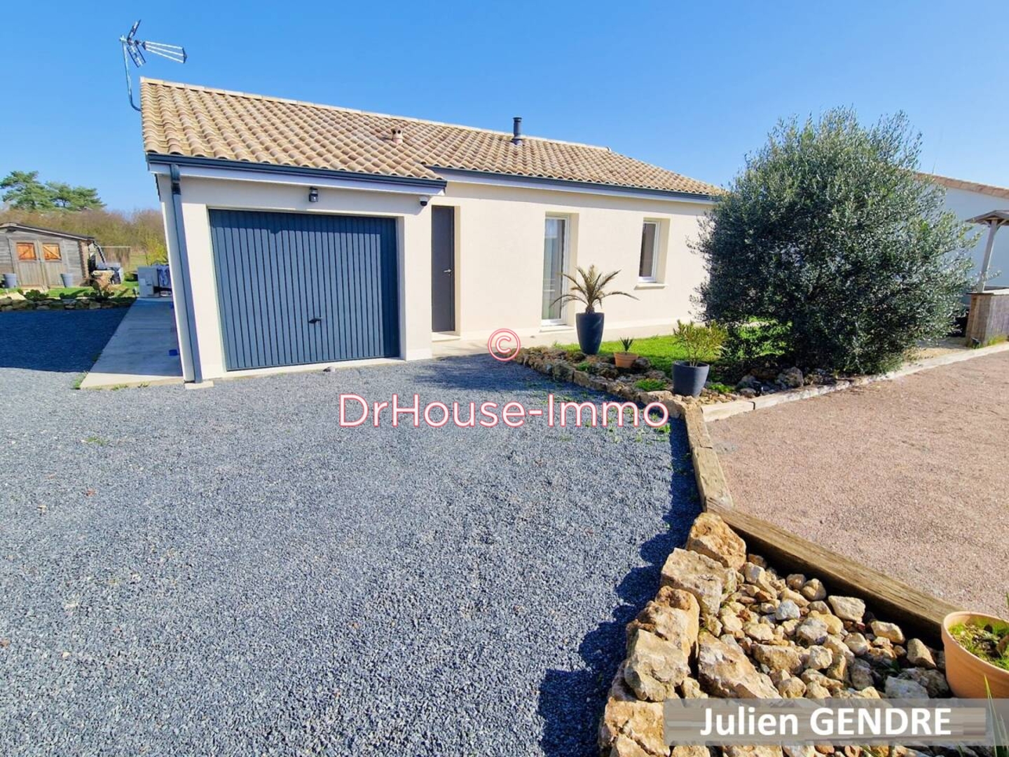 Maison 3 pièces de 72 m² - Vernon (86340)