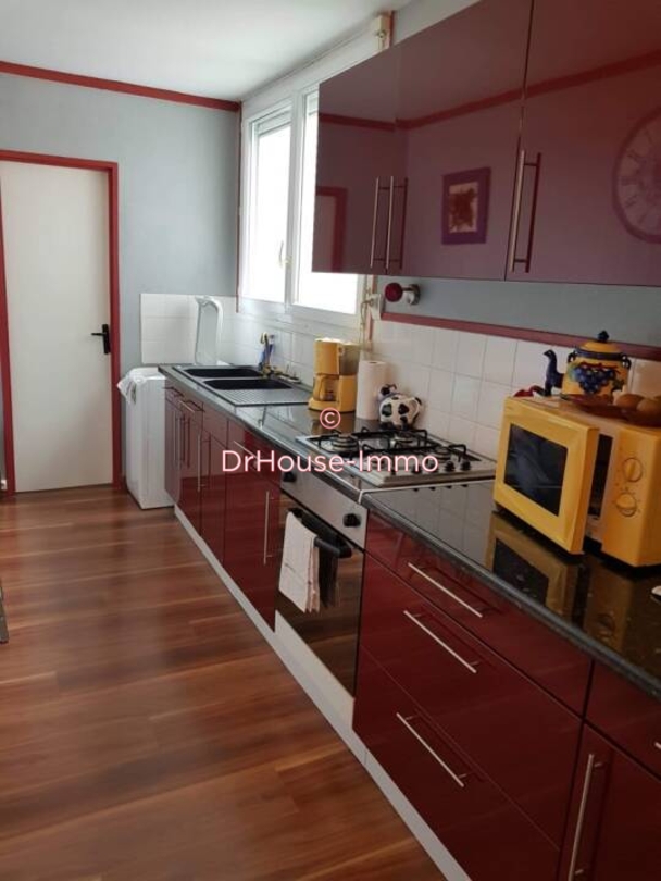 Appartement 4 pièces de 67 m² - Landivisiau (29400)