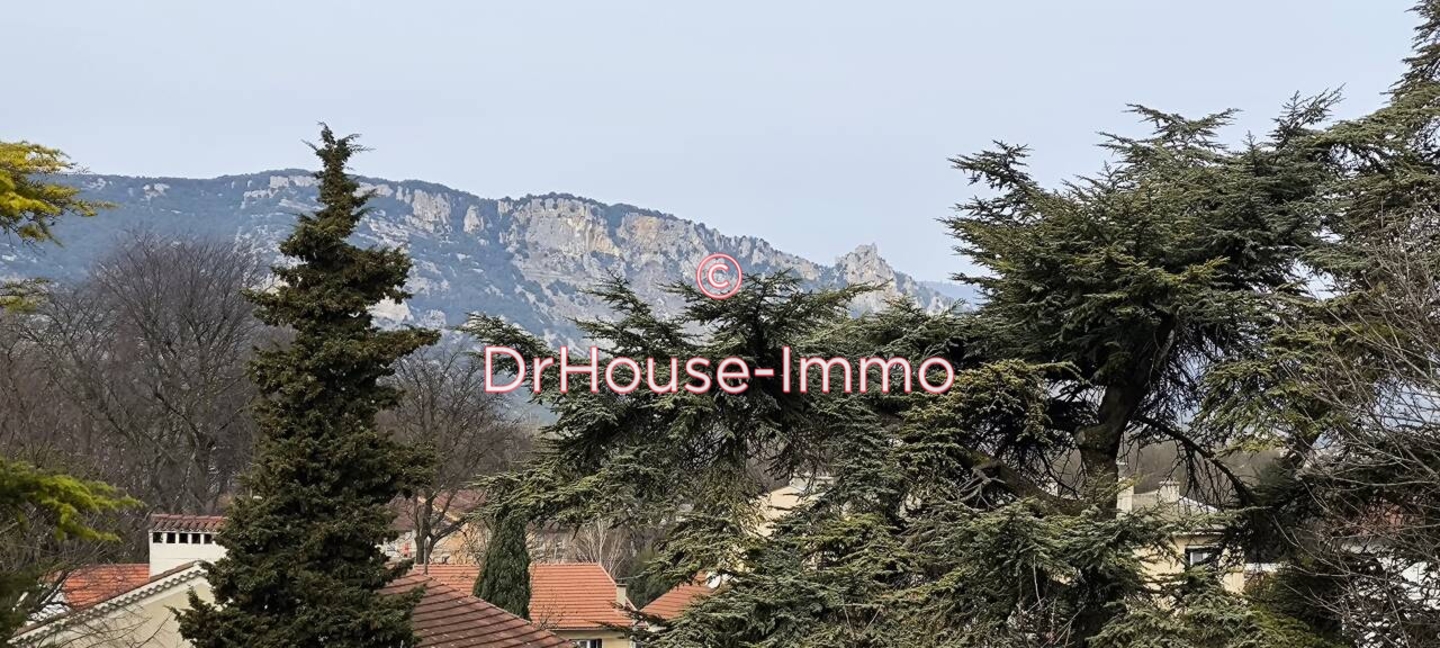 Appartement 3 pièces de 90 m² - Valence (26000)