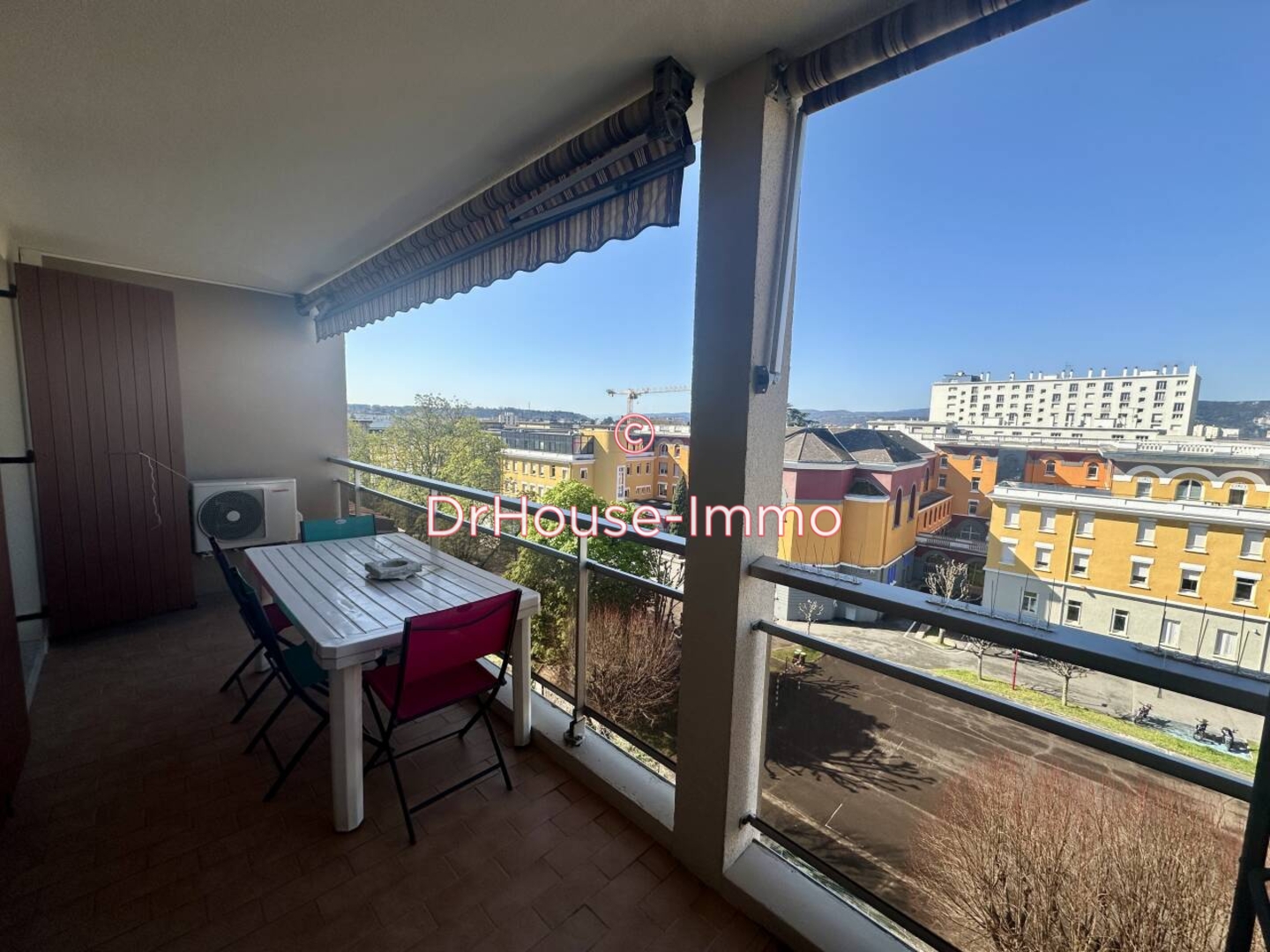 Appartement 3 pièces de 67 m² - Valence (26000)