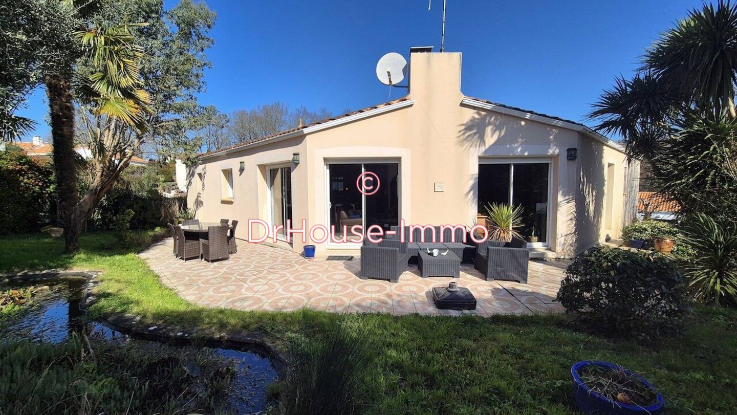 Maison 8 pièces de 204 m² - Talmont-Saint-Hilaire (85440)