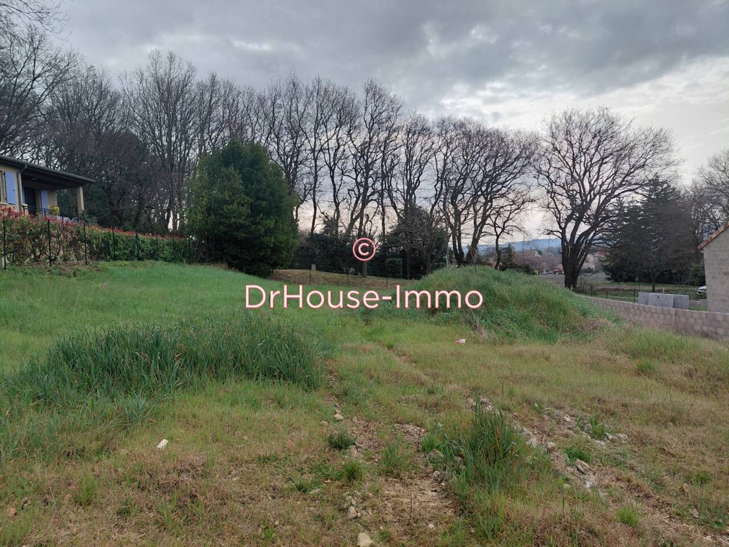 Terrain de 614 m² - Saint-Marcel-lès-Sauzet (26740)