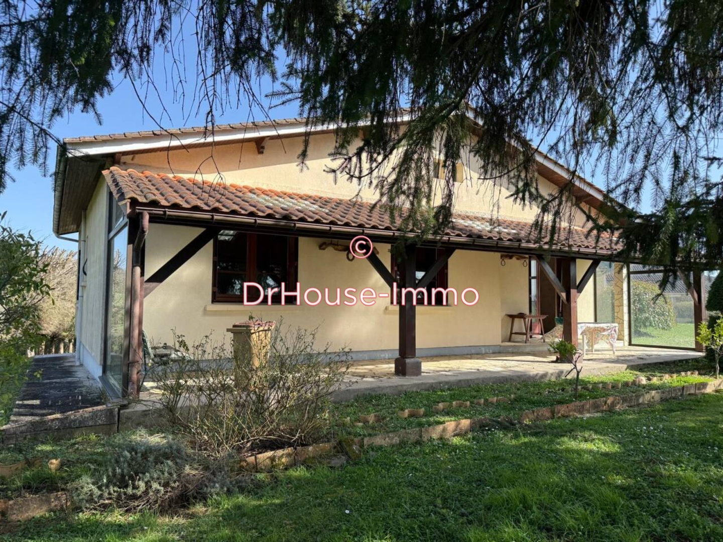 Maison 4 pièces de 78 m² - Sauveterre-de-Guyenne (33540)