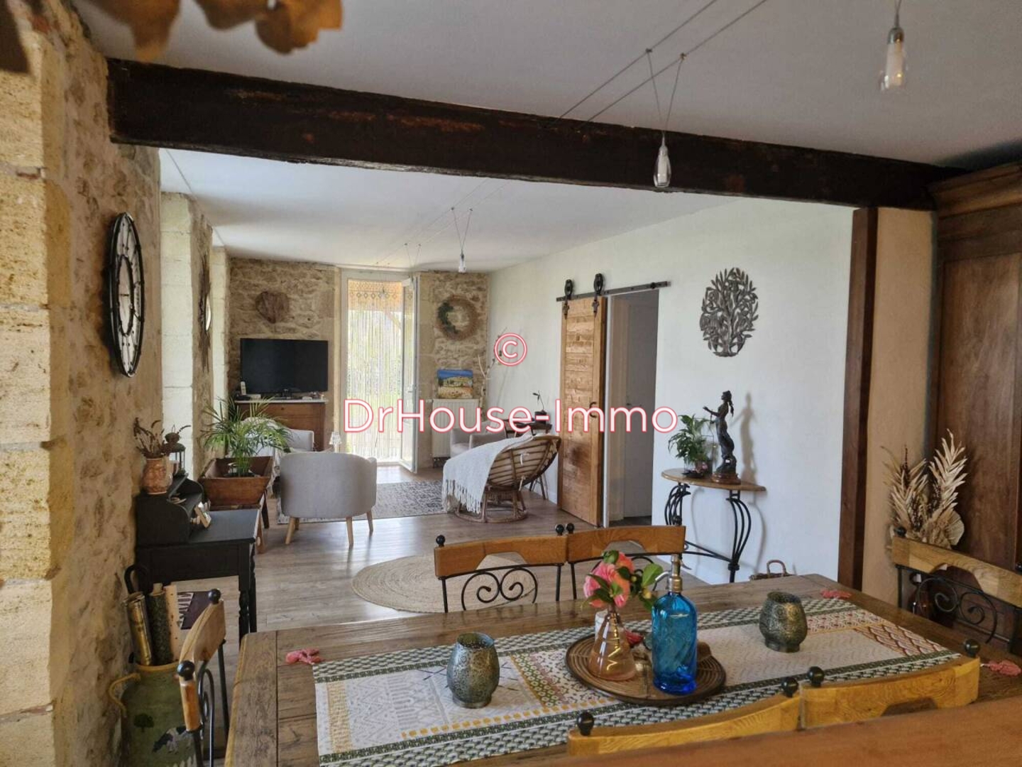 Maison 9 pièces de 215 m² - Sauveterre-de-Guyenne (33540)