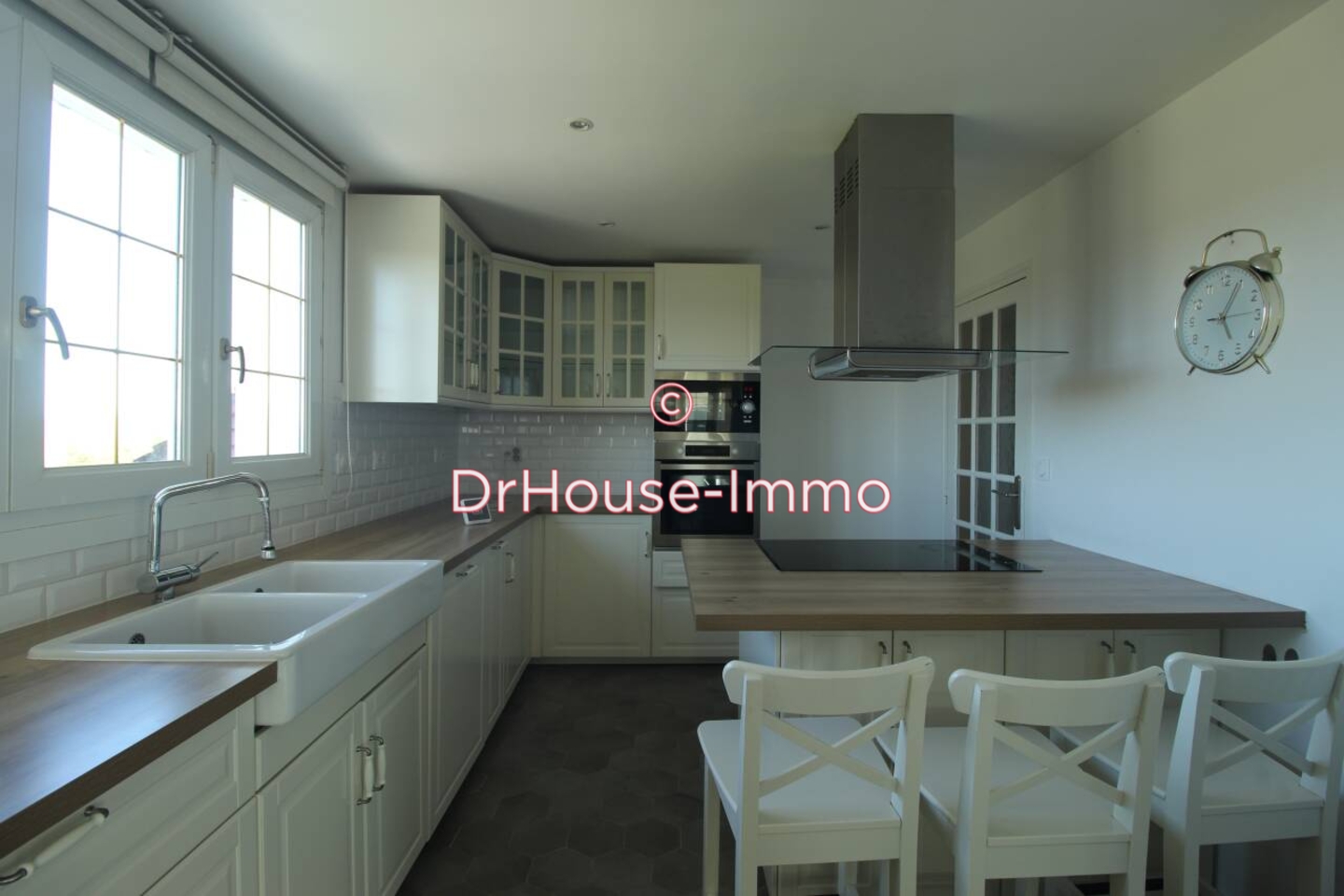 Maison 5 pièces de 216 m² - Freneuse (76410)