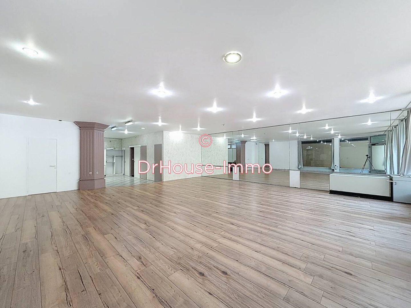 Commerce de 140 m² - Saint-Étienne (42100)