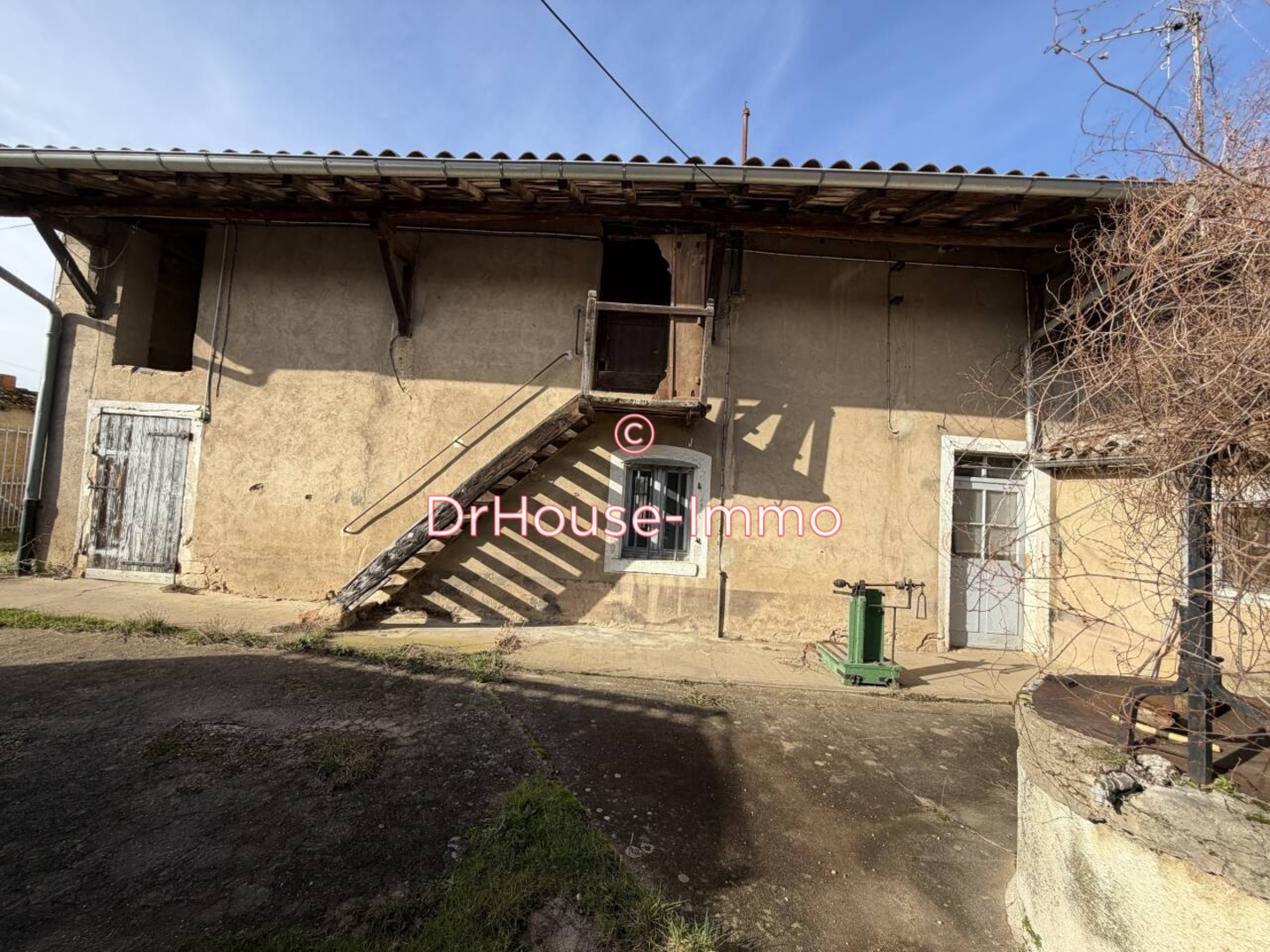 Maison 3 pièces de 85 m² - Villeneuve (01480)