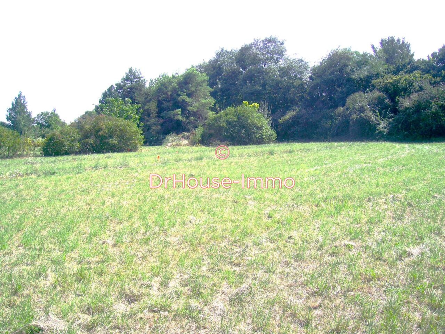 Terrain de 1 240 m² - La Couronne (16400)