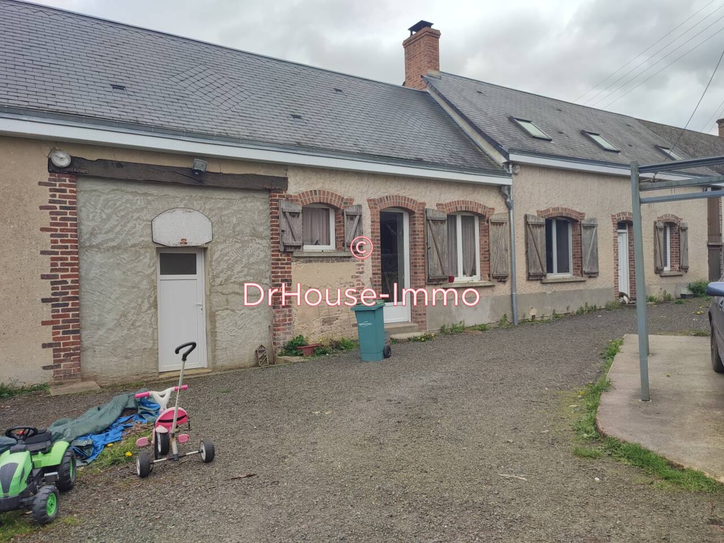 Maison 6 pièces de 122 m² - Tresson (72440)