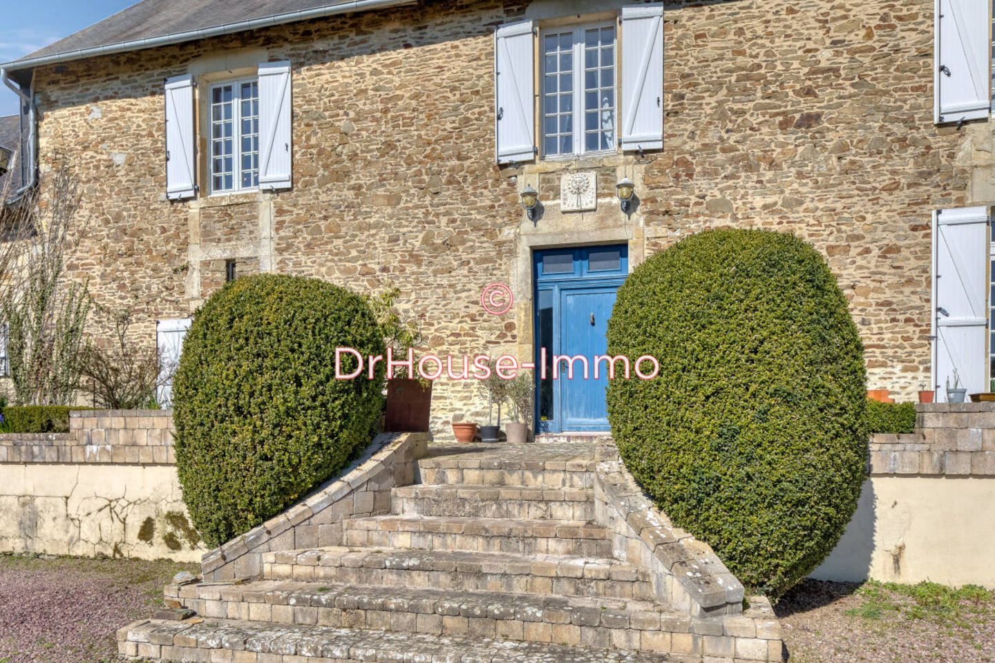 Maison 6 pièces de 195 m² - Cahagnes (14240)