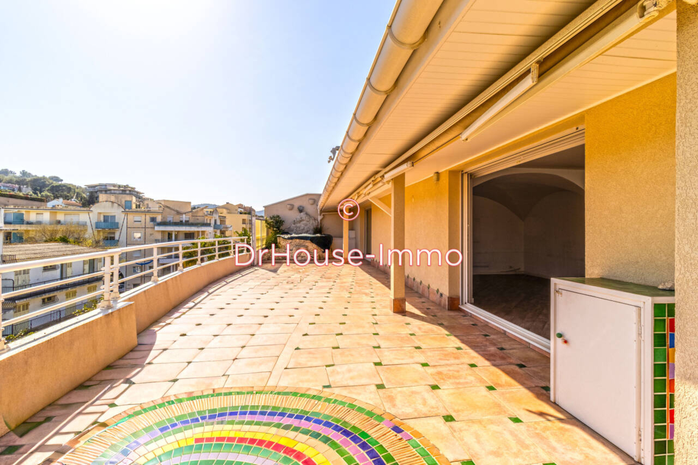 Appartement 3 pièces de 101 m² - Cavalaire-sur-Mer (83240)